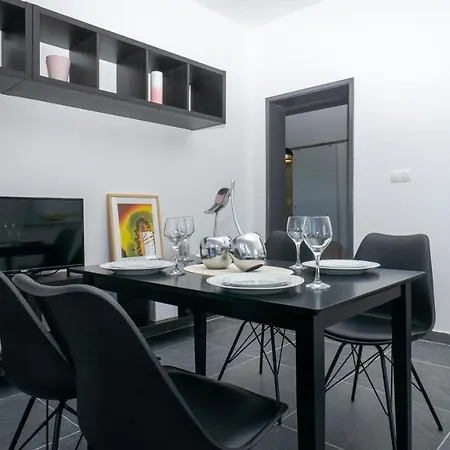 Apartment A2 S Vlastitim Bazenom Trogir