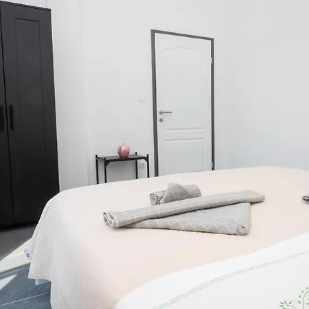 A2 S Vlastitim Bazenom Apartment
